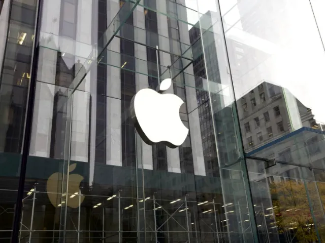Apple’s Ability To Remain Largely Burden Free From Data Center Expenses And Maintain Cash Generation Is Impressive But Offsetting DRAM Costs Requires A New AI Roadmap