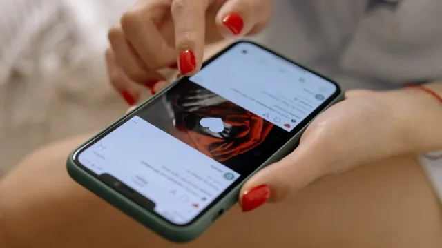 Australia proposing new law to let social media users turn off their algorithms