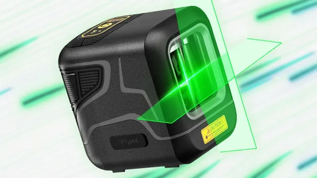 Crooked TVs, Shelves, and Picture Frames Begone With This $20 Fanttik D2 Pocket Green Laser Level