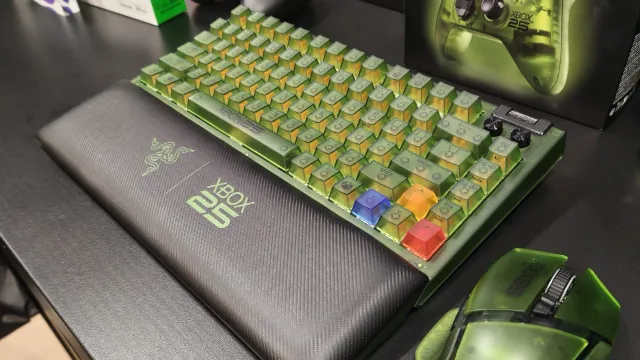Razer's Xbox 25th Anniversary gear has me questioning my PlayStation allegiance