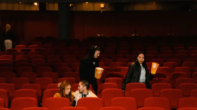 Man arrested after allegedly pepper-spraying moviegoer for using cellphone during film