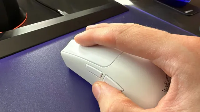 I don't care what you lot say, the side buttons on a mouse are for copy and paste (on desktop)