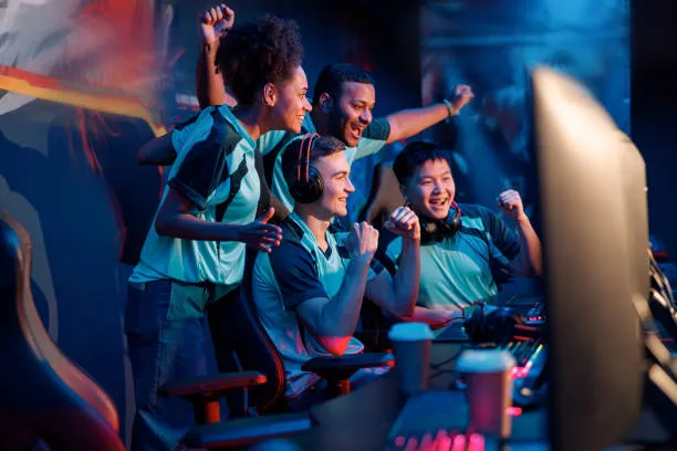 From eSports Arenas to Digital Lounges: The Convergence of Competitive and Casual Gaming