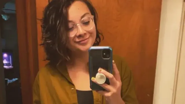 Substitute teacher fired for offering students extra credit if they fund her Ecuador trip
