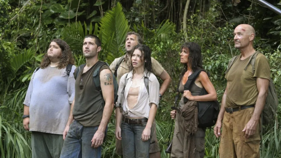 Lost Fan Simon Pegg 'Loved' the Show But Has at Least One Idea to Fix Its Ending