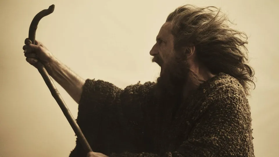 First look at Gandalf in Lord of the Rings: The Rings of Power season 3 revealed on the side of a Comic-Con tram