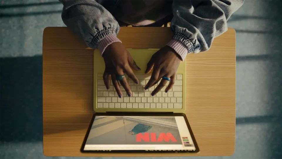 An Anti-Apple Consumer Who Laughed At MacBook Prices And Lack Of Customizations Has “Hit Rock Bottom,” Saying The Windows Laptop Market Has Been A “Nightmare”