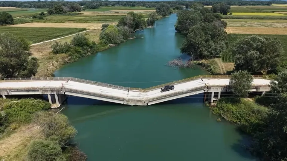 Greek drivers keep using collapsed bridge as it’s still quicker than going around