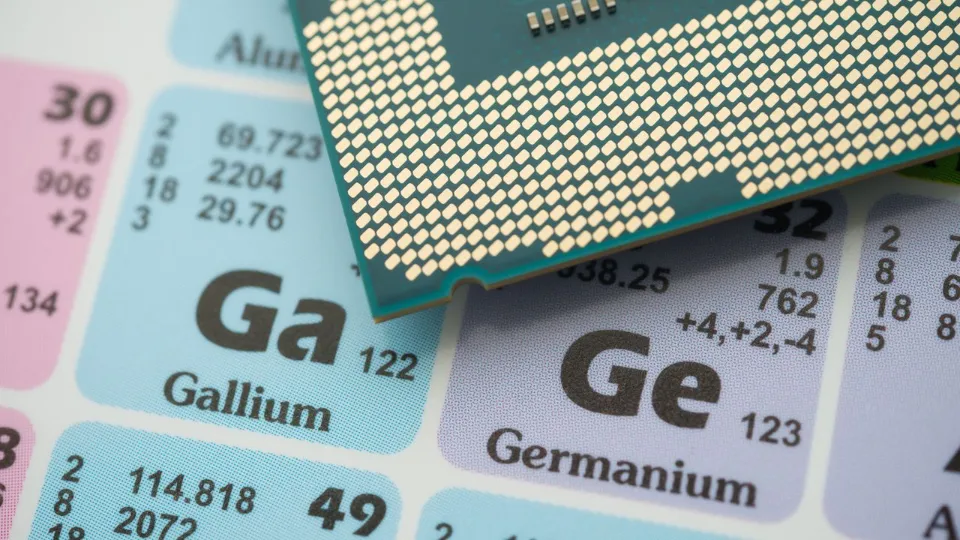 Redditor uses 'ticking time bomb' vial of gallium to stop their GPU sagging