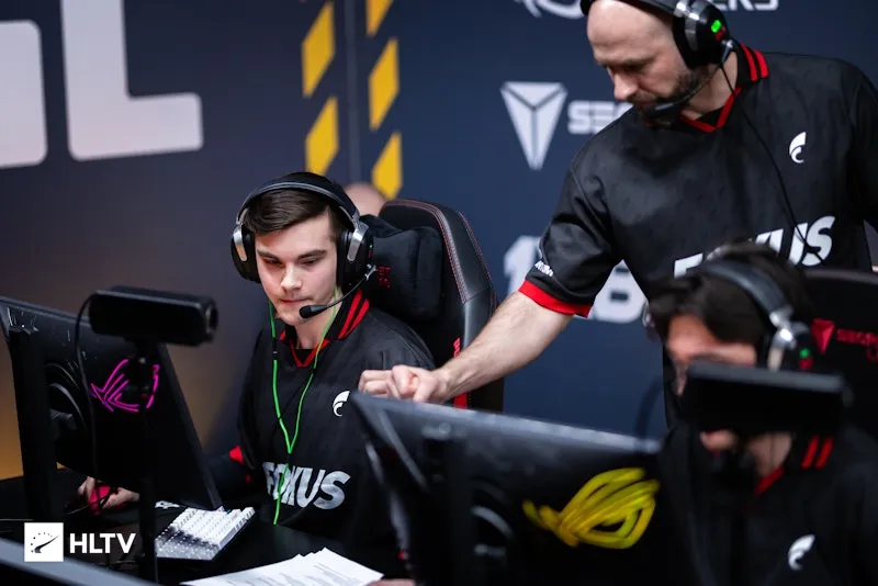 FOKUS stun Aurora to eliminate them from BLAST Bounty