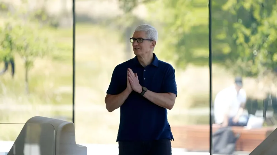 Apple Hits It Out Of The Park With Tim Cook’s Last Earnings As The CEO Despite Scorching-Hot Memory Prices, But Drops The Ball On Services