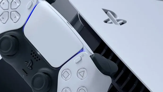 PlayStation reports flat Q1 sales, says it's "cautiously moving forward" with halting physical disc production