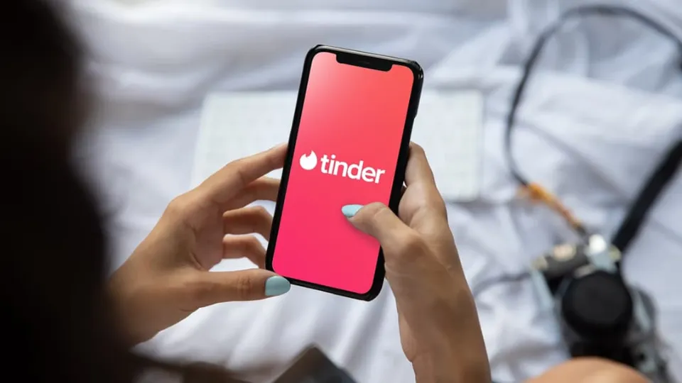 Tinder addresses “extremely violating” AI tool that changes your photos