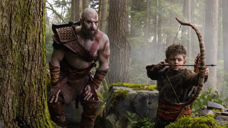 God of War Fans Agree Ryan Hurst's New Kratos Pic Looks Much Better Than Prime Video's Previous, Widely-Ridiculed Photo