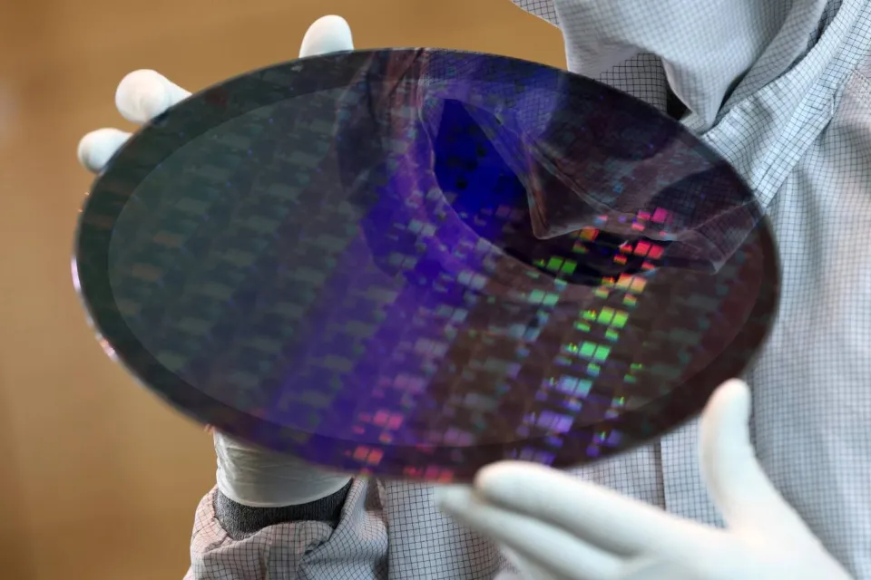 TSMC Exec Makes Big Announcement & Confirms 98% Yield For CoWoS Packaged AI Chips
