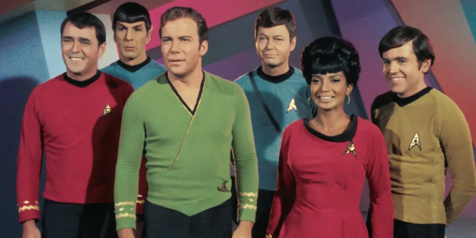 Why There Are 3 Star Trek: TOS Pilot Episodes (& Which You Should Watch First)
