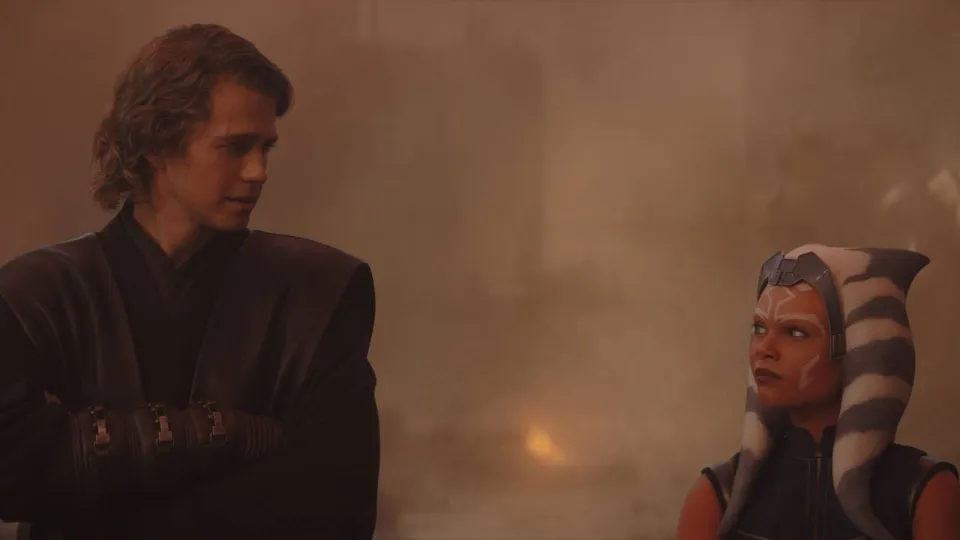 Hayden Christensen wants to get the Star Wars prequel band "back together" and make a live-action Clone Wars show with Natalie Portman and Samuel L. Jackson