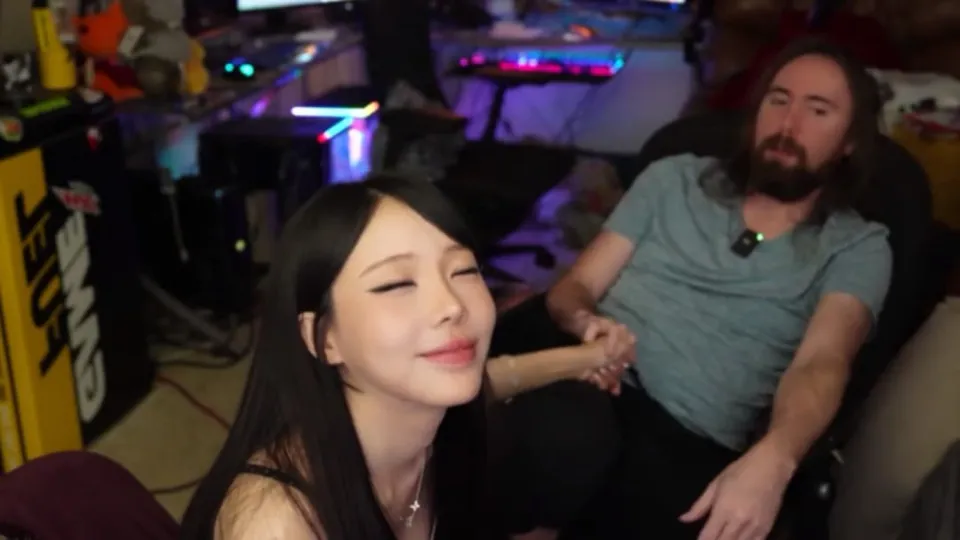 Asmongold fans say his girlfriend is “fixing him” after streamer spotted in clean house