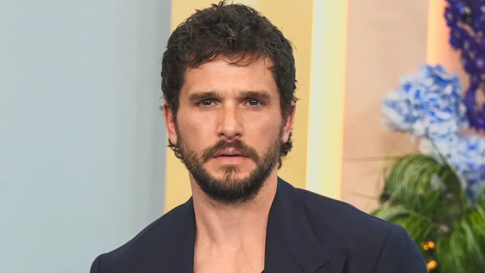 Kit Harington Takes Over as Gilderoy Lockhart After Nicholas Hoult Exits HBO's Harry Potter Season 2