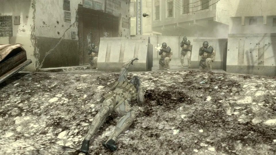 The Nintendo ports of Metal Gear Solid 4 replace the iconic PS3 and PSP in-game consoles with generic variants