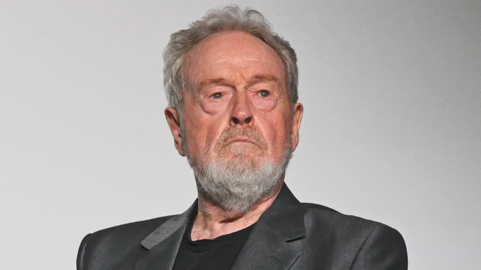 Ridley Scott Says Alien: Romulus 'Was OK,' So He's Returning to the Franchise Because It 'Needs Some Help'