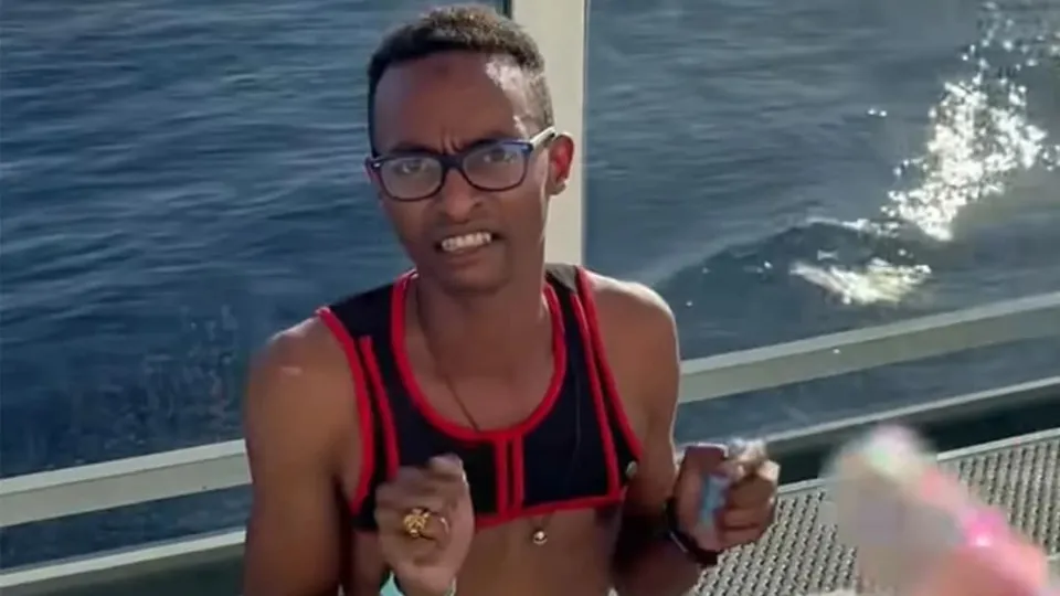 Cruise passenger responds after viral confrontation over $1100 scam claim