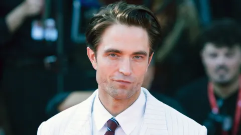 With a Smirk, Robert Pattinson Calls Michael Bay's Transformers 'The Definitive Movie of the 2000s'